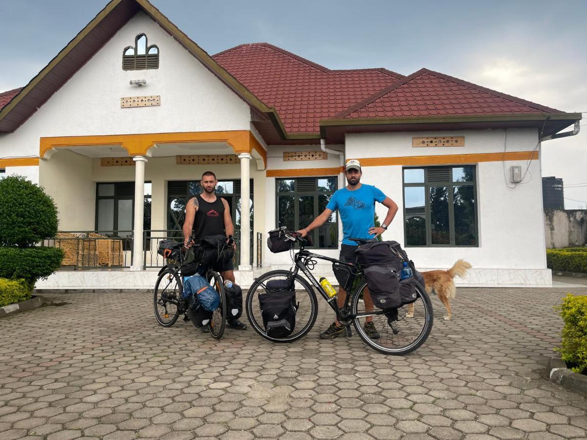 Virunga Homestays Рухенгері Екстер'єр фото